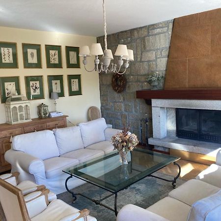 Los Cedros, Gran Chalet Con Piscina Y Apartamento En Navacerrada Exterior photo